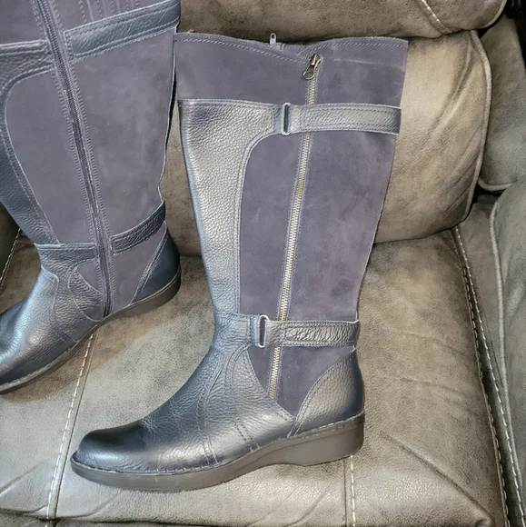 Clarks Whistle Whey wide leg boots dark Navy blue size 9.5 - Picture 2 of 9